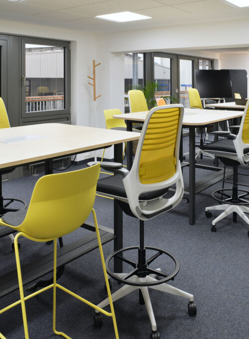 Bright and modern workspace, ideal for Cteam's consulting and engineering collaboration. Bright and modern workspace, ideal for Cteam's consulting and engineering collaboration.
